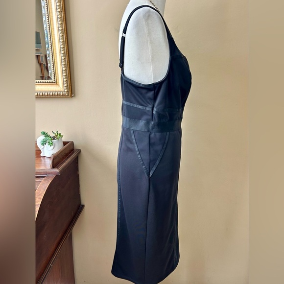 Torrid Mini Scuba Bodycon Cocktail Dress Black Corset Sheath V-Neck Size 1X - Picture 8 of 13